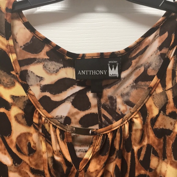 FINAL SALE Antthony Design short set - Picture 3 of 7